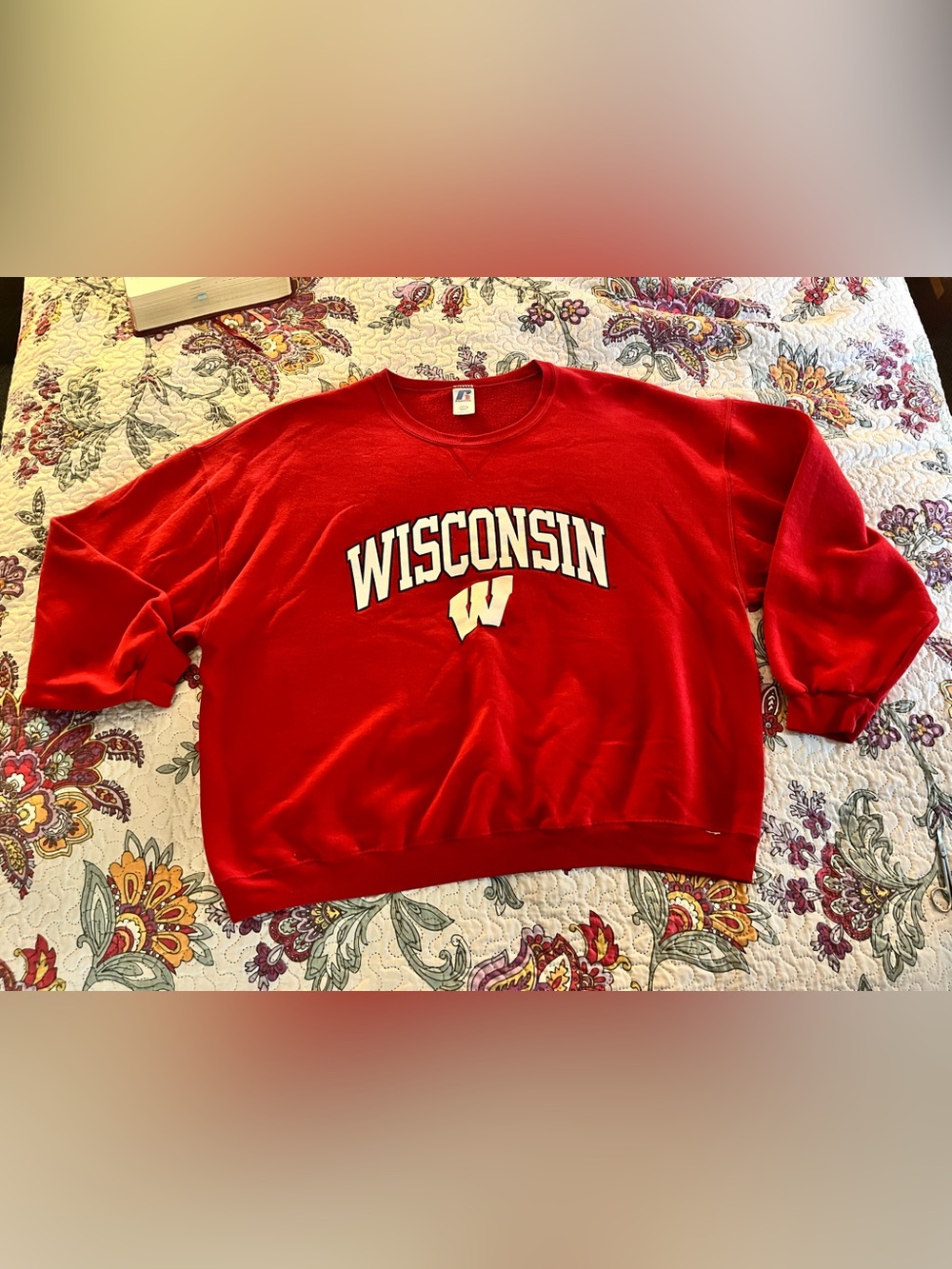 Vintage Y2K Russell Athletics Wisconsin Badgers Crewneck Sweatshirt XXL RED NCAA